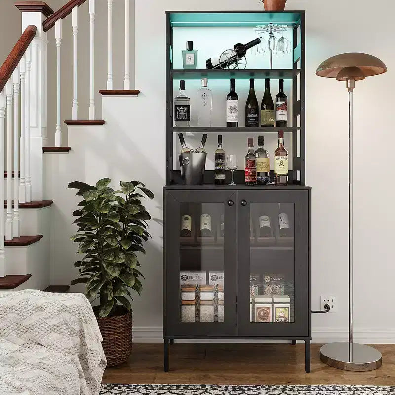 Armoire de cuisine multifonctionnelle avec prises et éclairage LED, rangement à portes vitrées