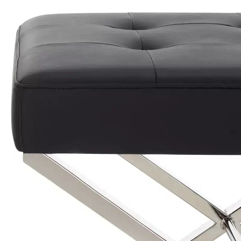 Pouffe moderne et minimaliste en similicuir avec finition chromée