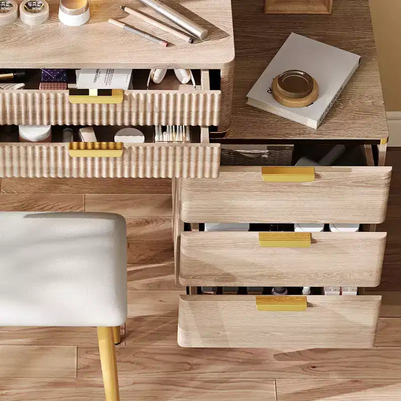 Coiffeuse 7 tiroirs avec miroir LED et détails sculptés, meuble-lavabo rainuré avec pieds en métal et tabouret en PU, avec rangement à bijoux